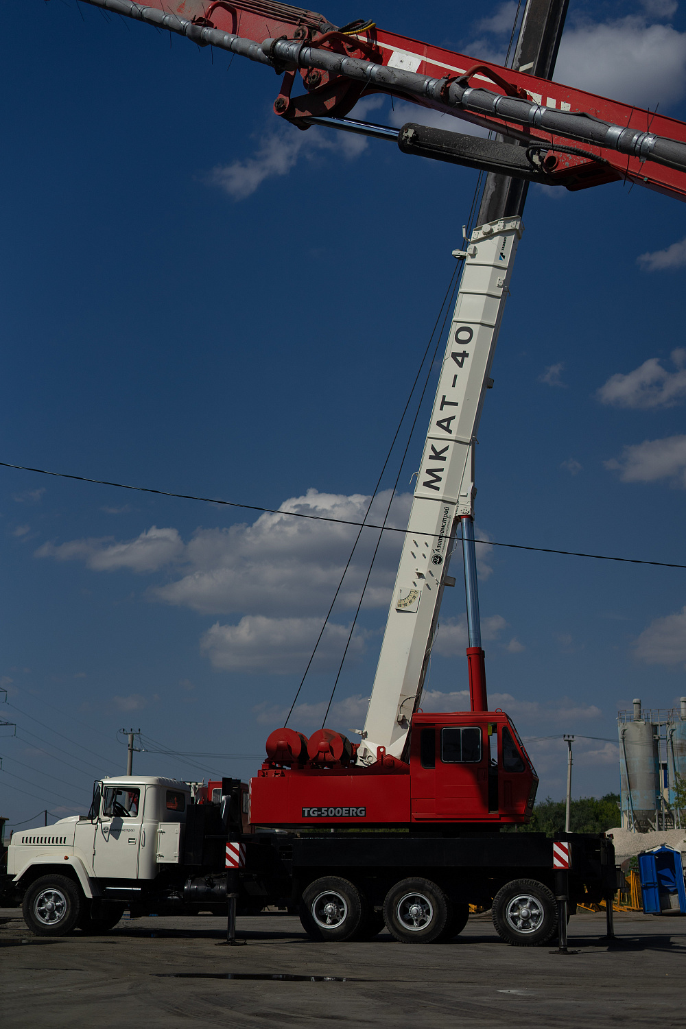 Автокран г/п 40тн (вылет стрелы до 35м)