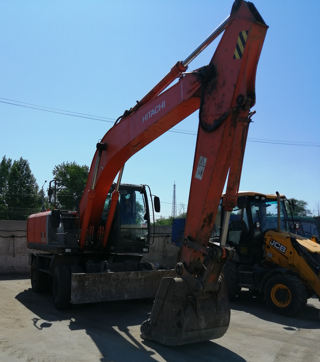 Экскаватор HITACHI ZX 210W